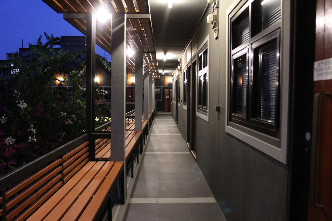 Chiangmai Moli Inn (Adults Only) Csiangmaj Kültér fotó