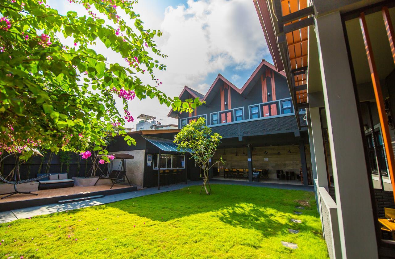 Chiangmai Moli Inn (Adults Only) Csiangmaj Kültér fotó