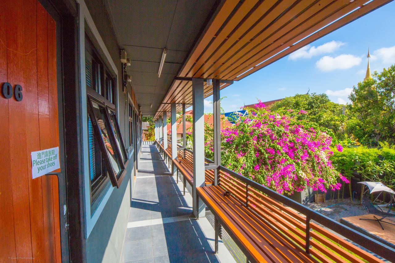 Chiangmai Moli Inn (Adults Only) Csiangmaj Kültér fotó