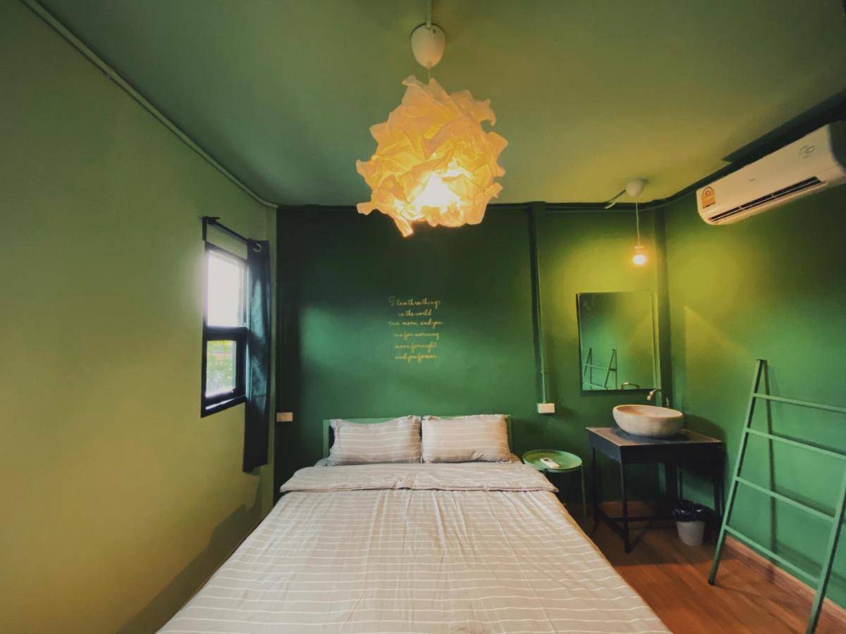Chiangmai Moli Inn (Adults Only) Csiangmaj Kültér fotó